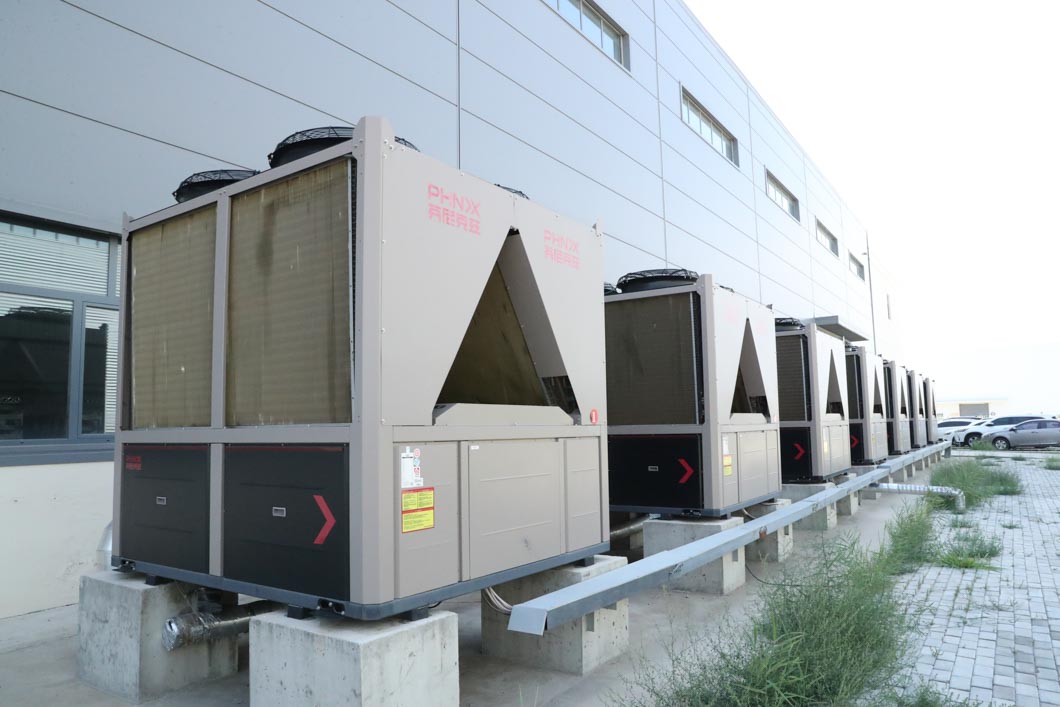 案例分享｜空氣源熱泵為10000m2、18m高的廠房提供冬季作業(yè)采暖需求，效果顯著！ 