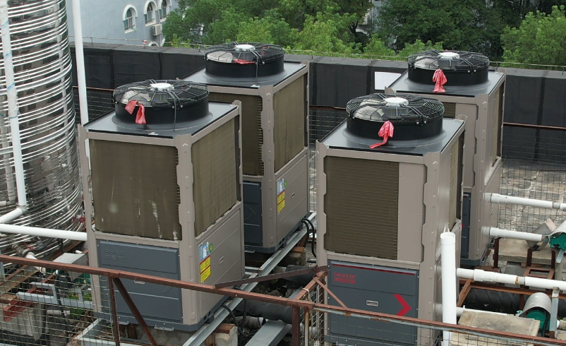 學(xué)校宿舍用大型熱水器有幾種 