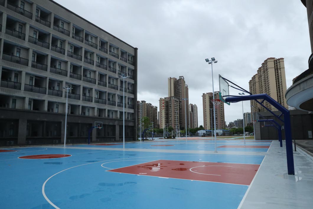 案例分享｜34臺空氣源熱泵為中山煙州中學(xué)7棟宿舍提供安全穩(wěn)定的全年生活熱水 