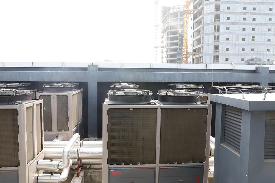 100個房間賓館空氣能熱水系統(tǒng) 