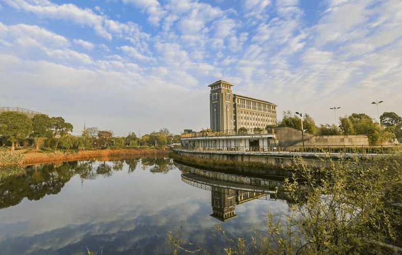 芬尼克茲進駐高等學府，空氣能熱泵成低碳校園主力軍 