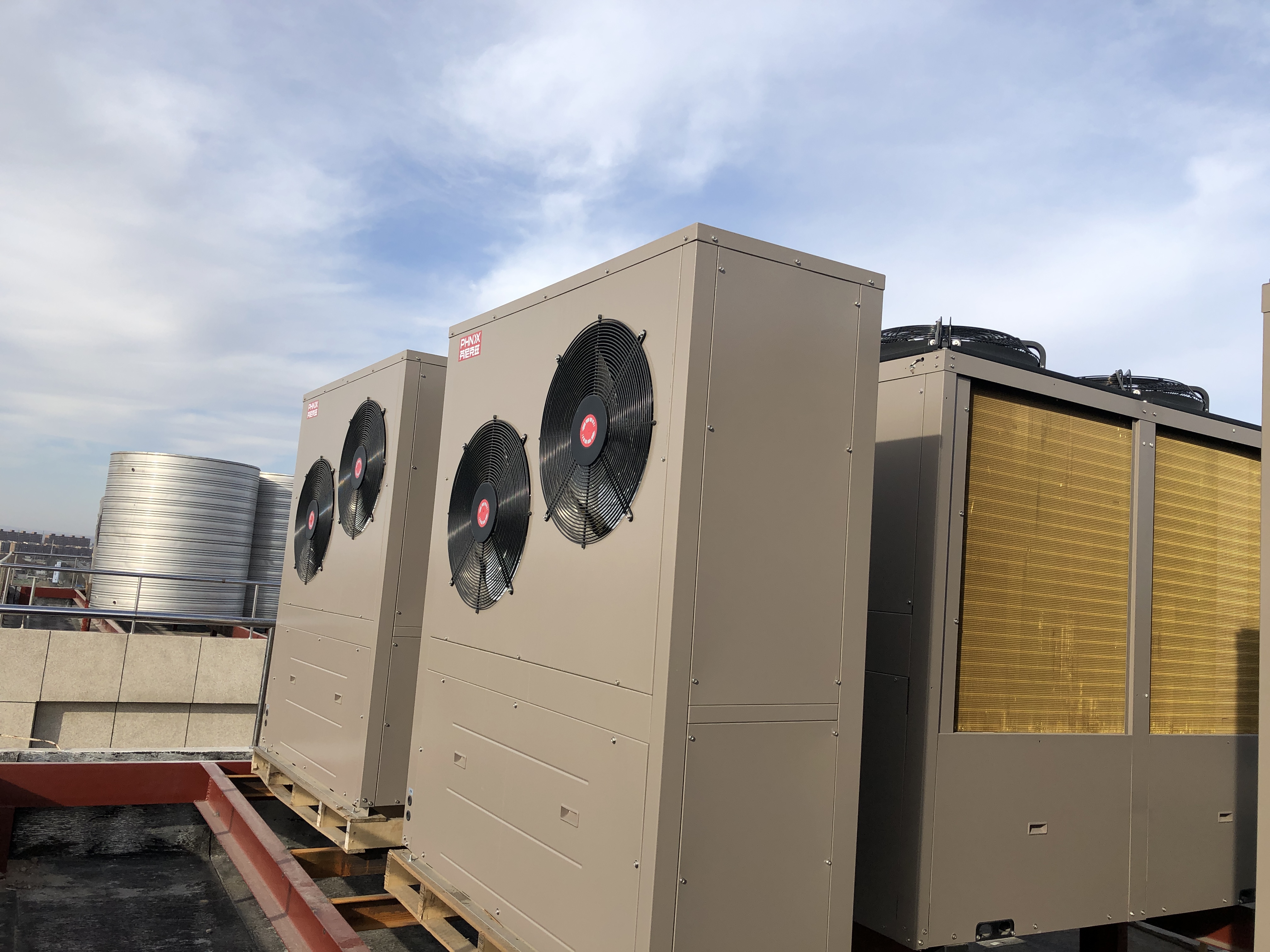 空氣能主機(jī)漏水是什么問(wèn)題 