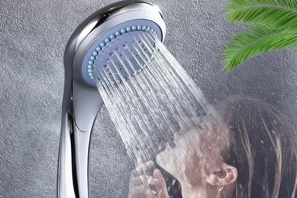 空氣能熱水器很貴，為什么還有很多用戶？ 